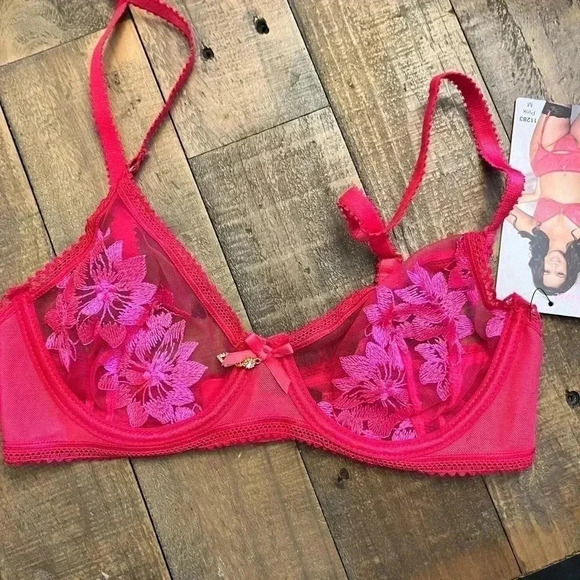 Bra Set - Medium - Picture 1 of 7